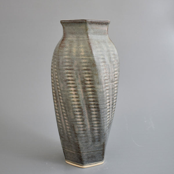 Ribbed Ruru Vase